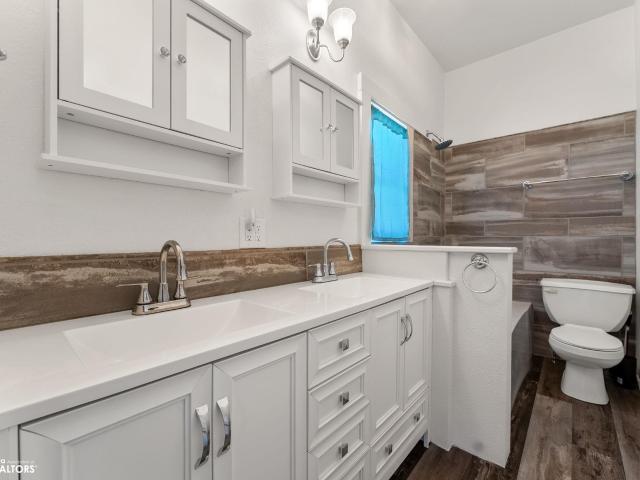 House for sale in Washington, Iowa
