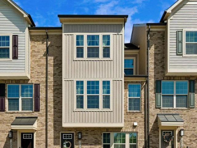 Townhouse for sale in Laurel, Maryland