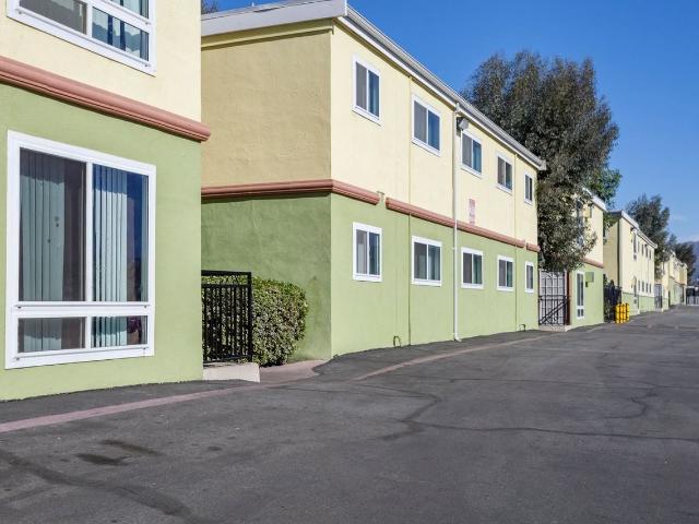 Apartment for rent in Canoga Park, California