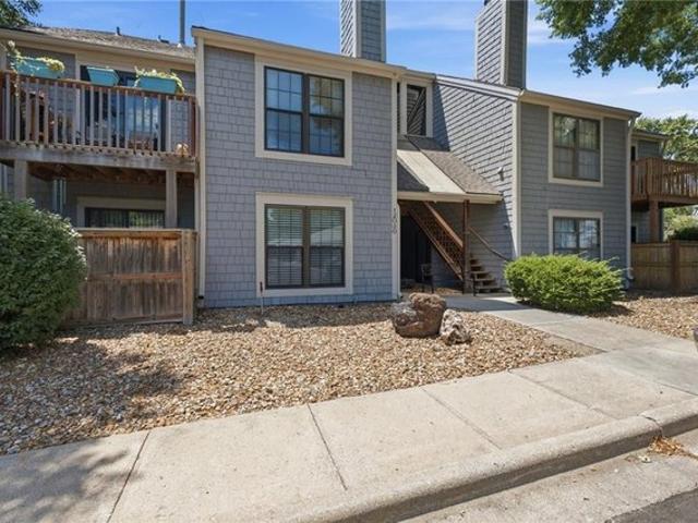 Condo for sale in Kansas