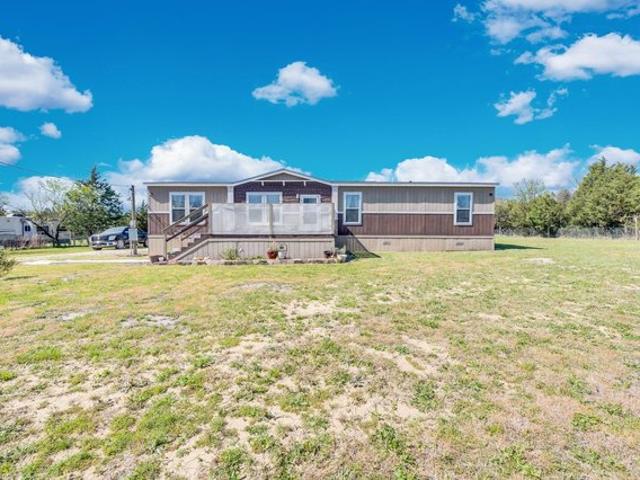House for sale in Navarro, Texas