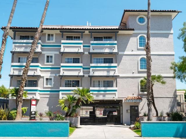 Apartment for rent in Canoga Park, California