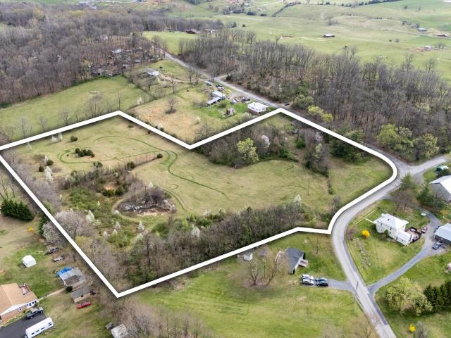 Land for sale in Broadway