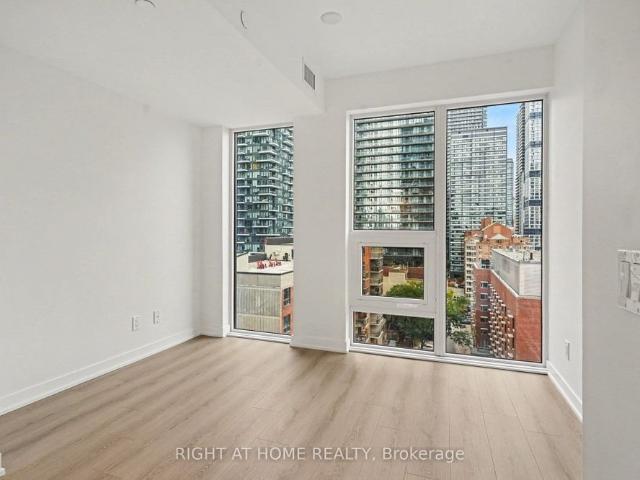 House for rent in Toronto Centre, Toronto