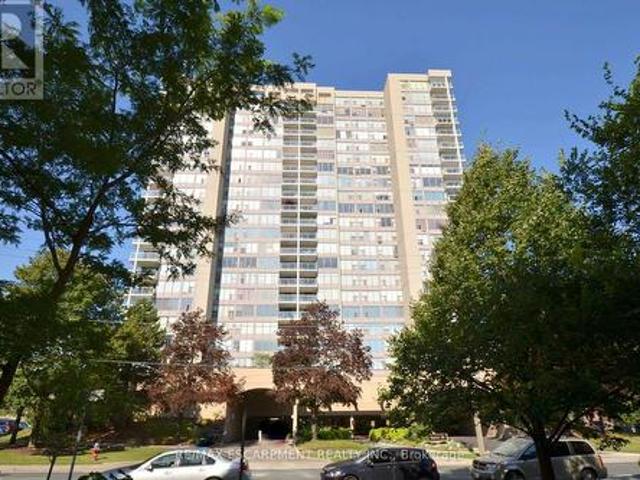Condo for sale in Strathcona, Hamilton