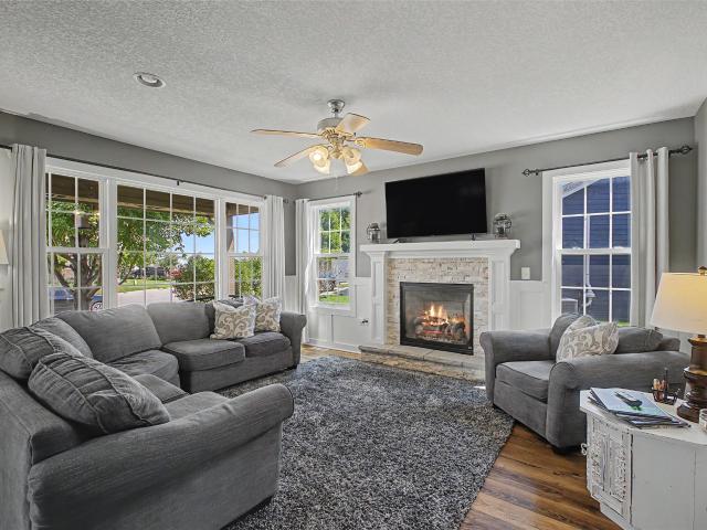 House for sale in Dallas Center, Iowa