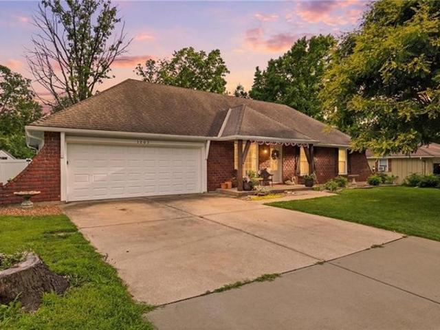 House for sale in Harrisonville, Missouri
