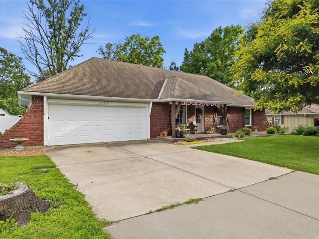 House for sale in Harrisonville, Missouri