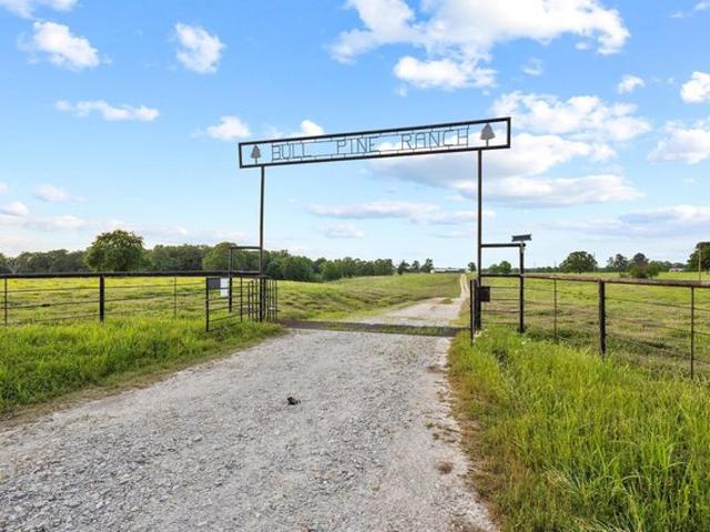Farm for sale in Clarksville, Texas