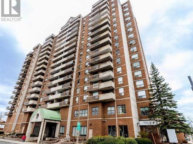 Condo for sale in Rideau-Vanier, Ottawa
