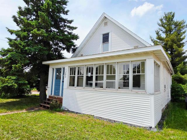 House for sale in Ishpeming, Michigan
