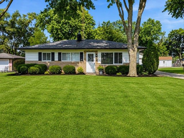 House for sale in Mchenry, Illinois
