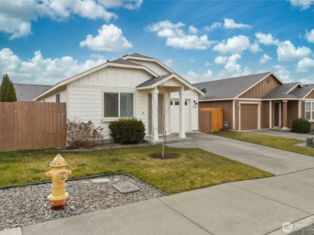 House for sale in College Place, Washington