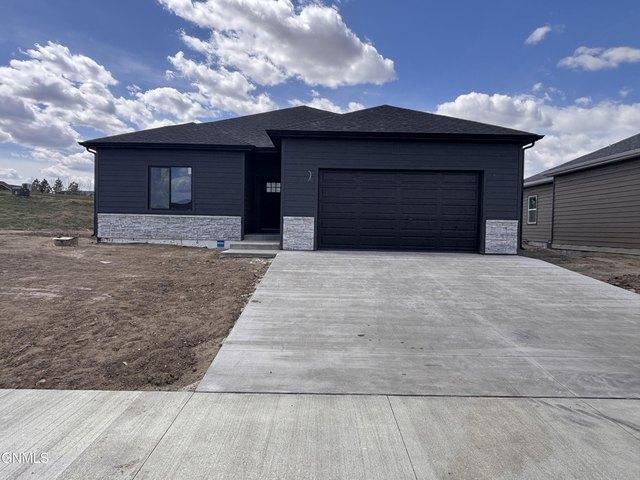 House for sale in Watford City, North Dakota
