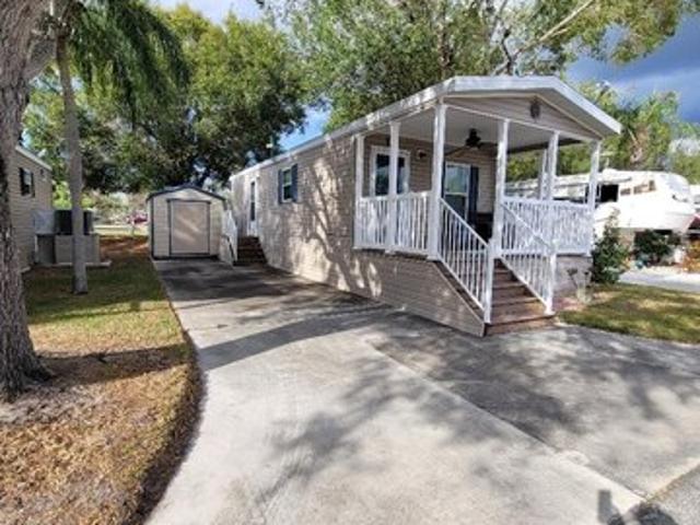 House for sale in Moore Haven, Florida