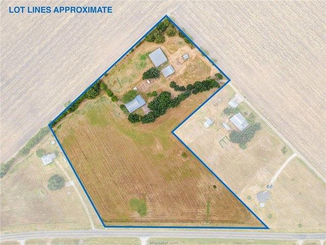 House for sale in Snook, Texas