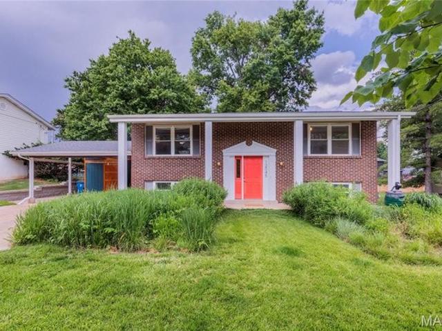House for sale in Maryland Heights, Missouri