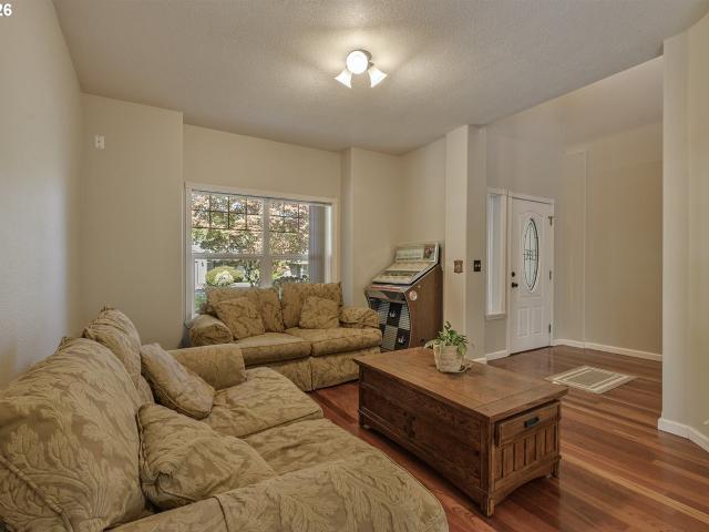 House for sale in Forest Grove, Washington County