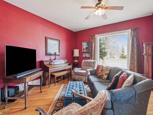 House for sale in Grinnell, Iowa