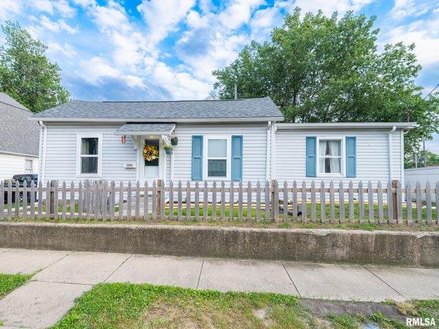 House for sale in Pekin, Illinois