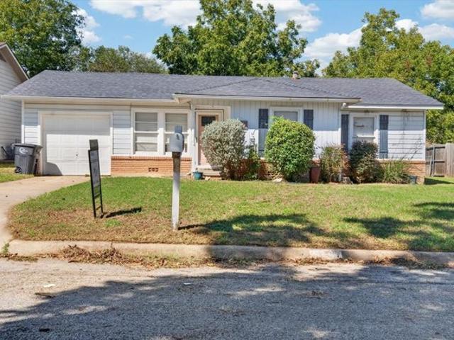 House for sale in Scruggs, Cleburne