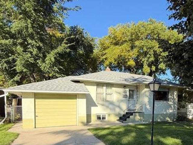 House for sale in Holliston, Saskatoon