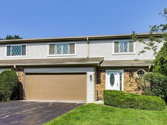 Townhouse for sale in Libertyville, Illinois