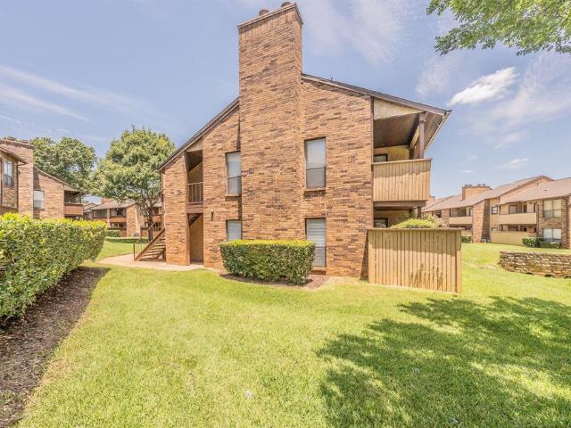 Condo for sale in Arlington, Texas
