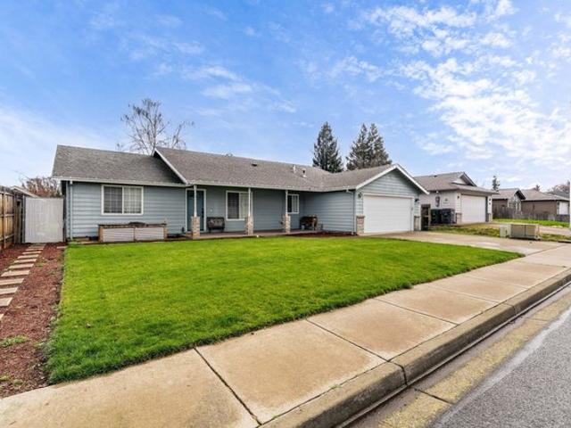 House for sale in Oregonia