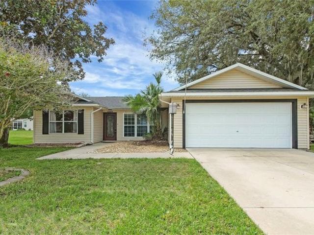 House for sale in Lady Lake, Florida