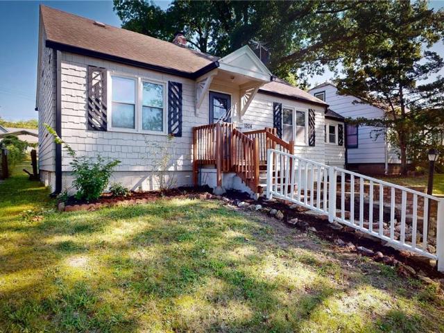 House for sale in Leavenworth, Leavenworth County