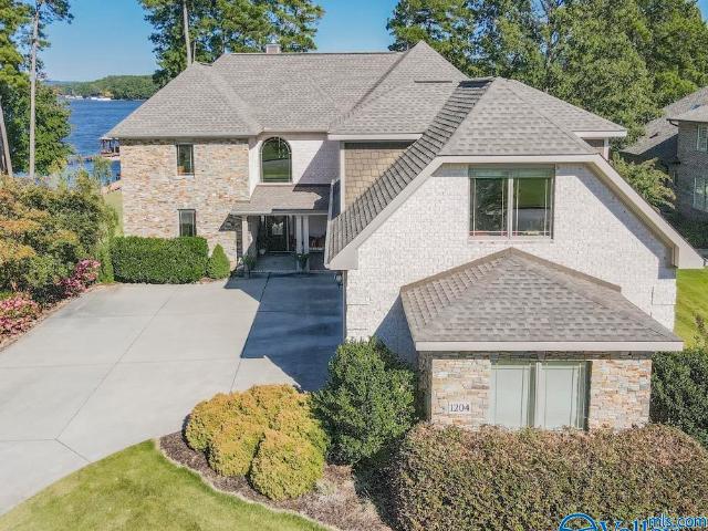 House for sale in Scottsboro, Alabama