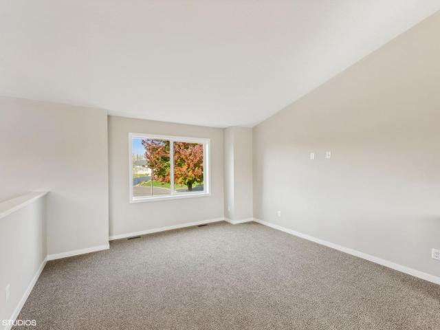 House for sale in Elk Wynd Creek, Becker