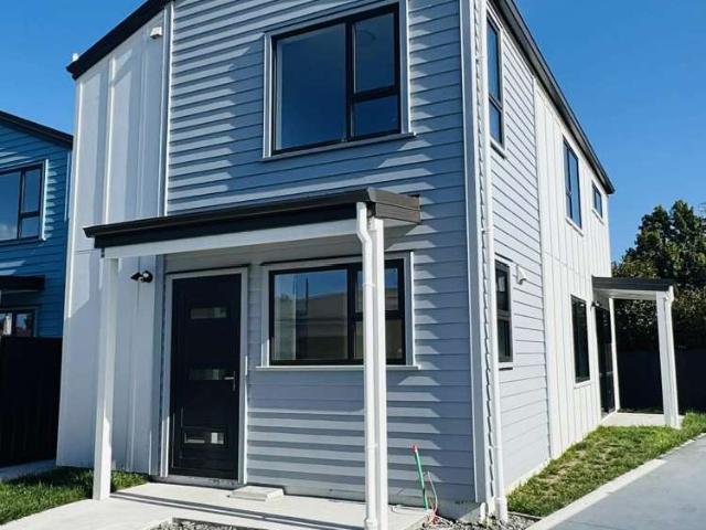 Townhouse for sale in Hastings