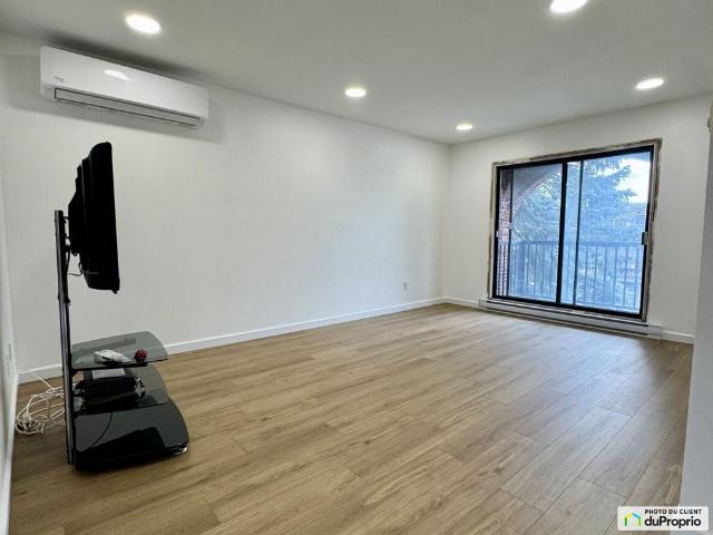 Apartment for rent in Saint-Laurent, Montréal
