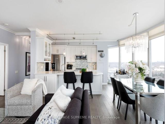 Condo for sale in Parkdale—High Park, Toronto