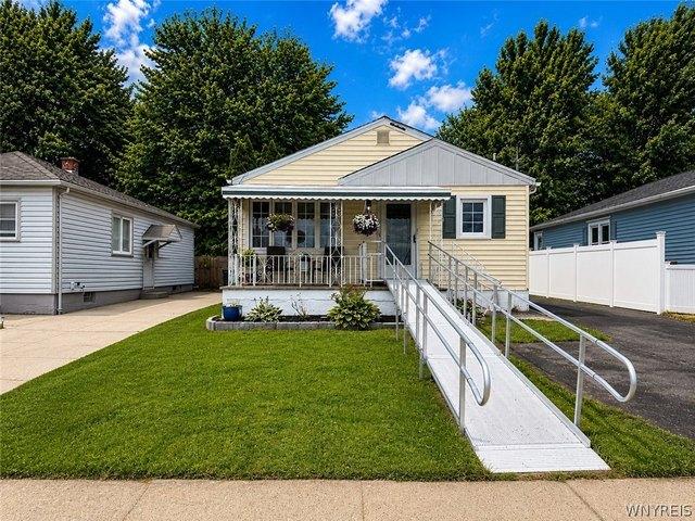 House for sale in City of Niagara Falls, Niagara County