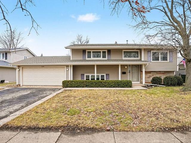House for sale in Elk Grove Village, Illinois