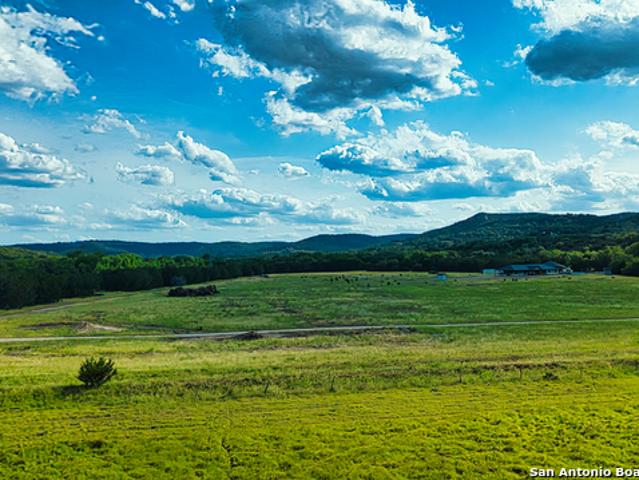 Land for sale in Medina