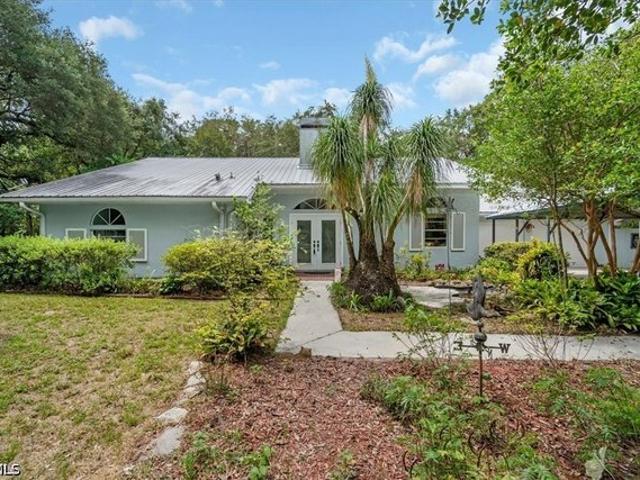 House for sale in Felda, Florida