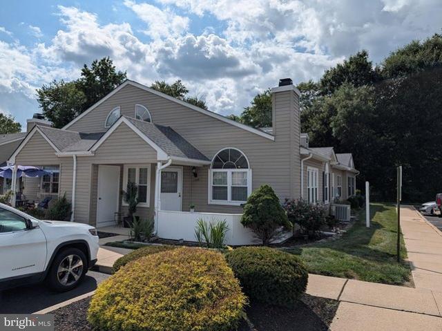 Condo for sale in Burlington, Burlington County