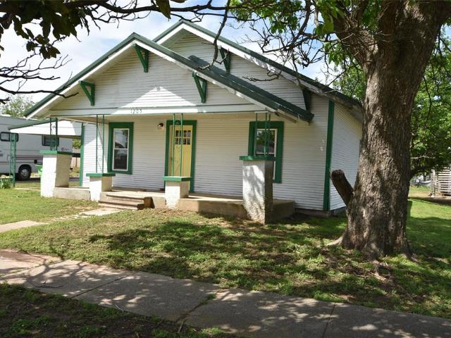 House for sale in Prague, Oklahoma