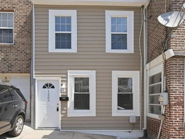 Townhouse for sale in Delaware