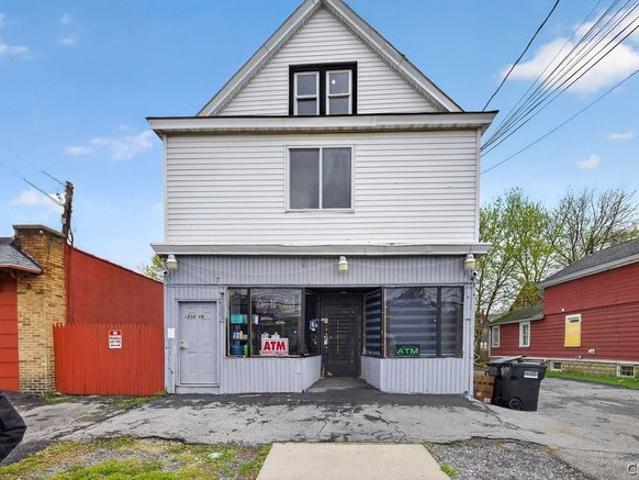 House for sale in Syracuse, New York