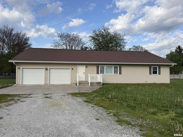 House for sale in Fulton, Illinois