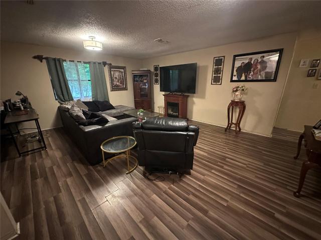 House for sale in Milam, Texas