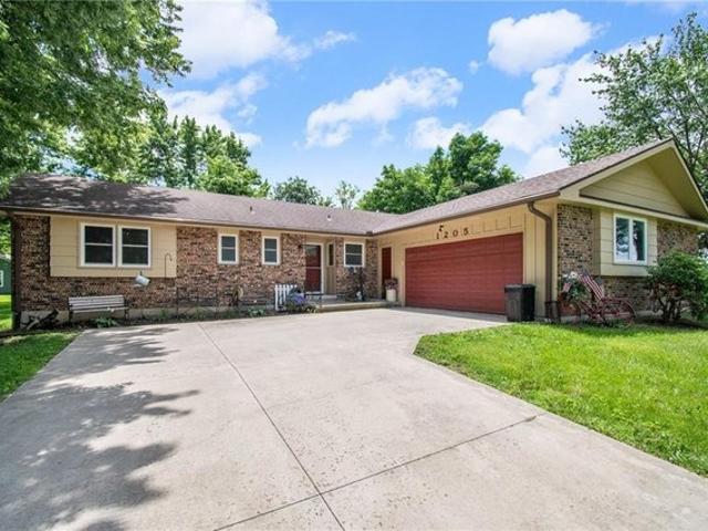 House for sale in Cameron, Missouri