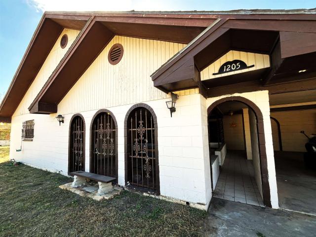 House for sale in Hebbronville, Texas