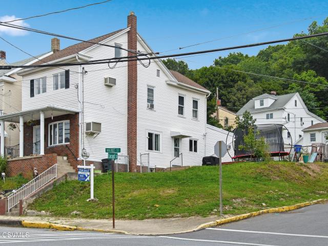 House for sale in Coal Township, Pennsylvania
