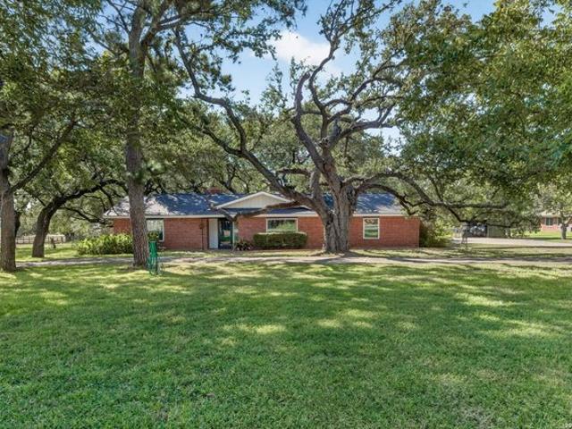 House for sale in Pleasanton, Atascosa County